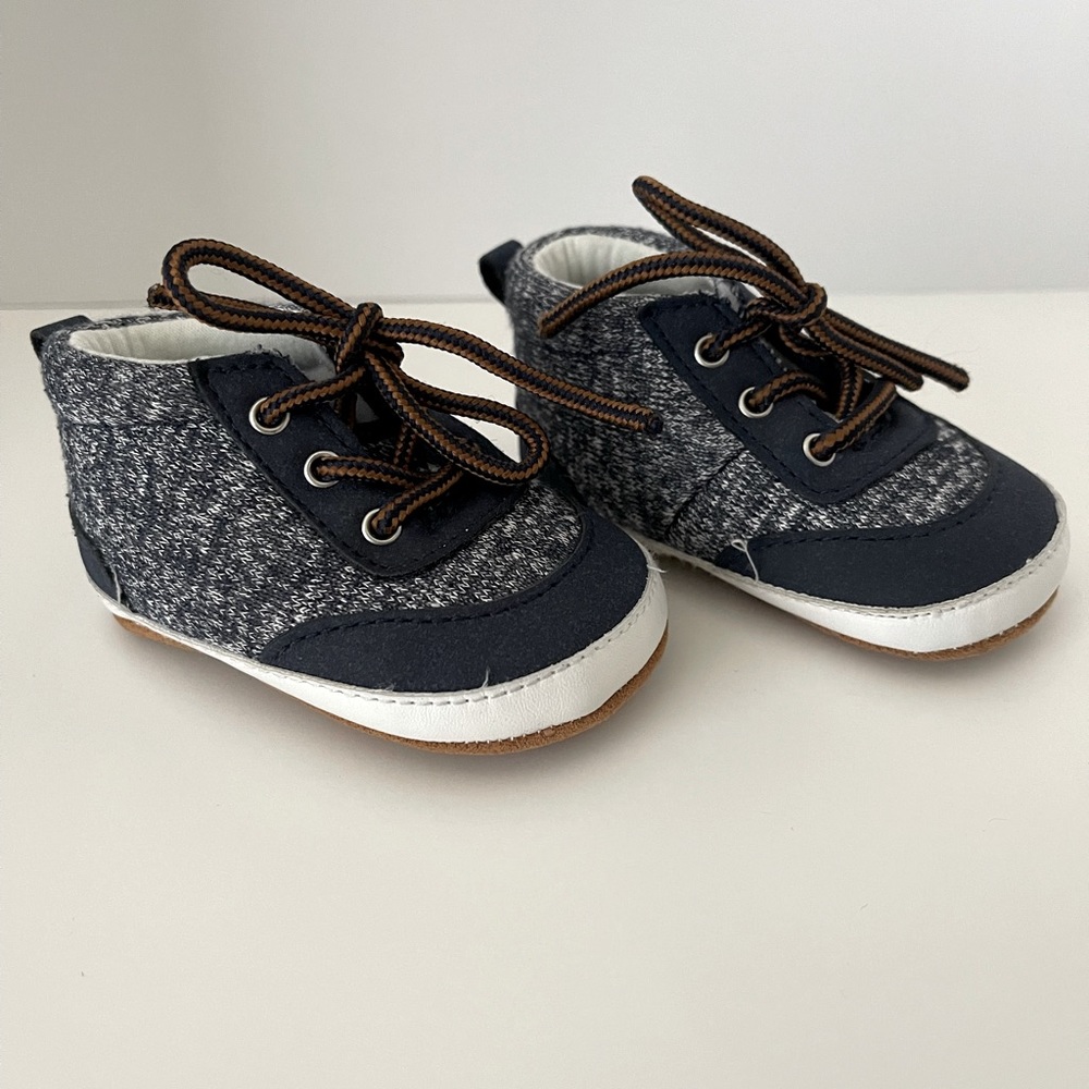 ✨👶🏻 Carter’s Baby Boy shoes✨
